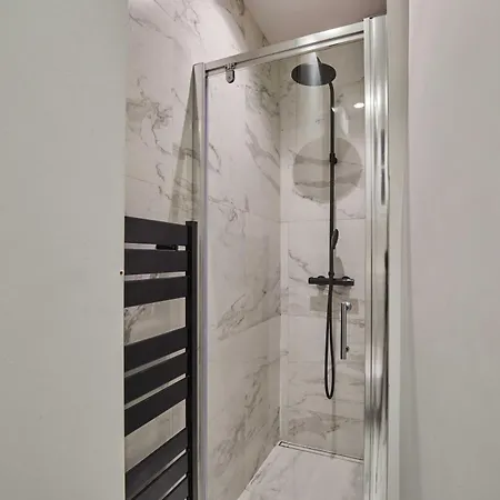 Magnificent - 3br- 8p - Batignolles