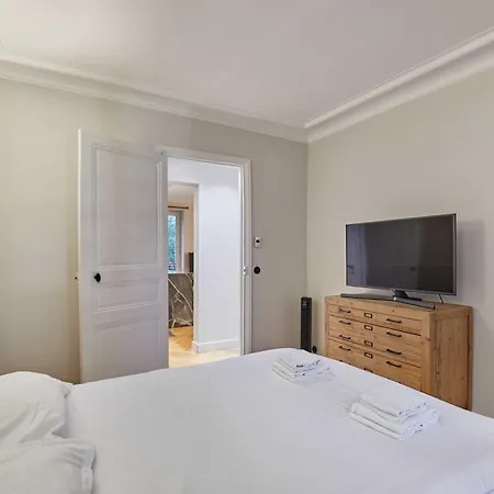 Apartment Magnificent - 3br- 8p - Batignolles