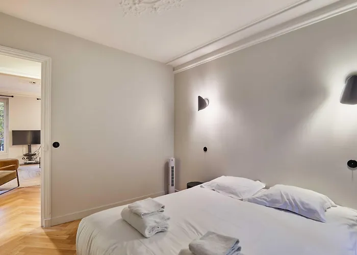 Magnificent - 3br- 8p - Batignolles * Париж